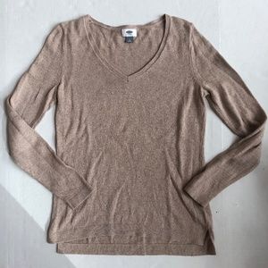 Old Navy Classic V-Neck Sweater in Mauve